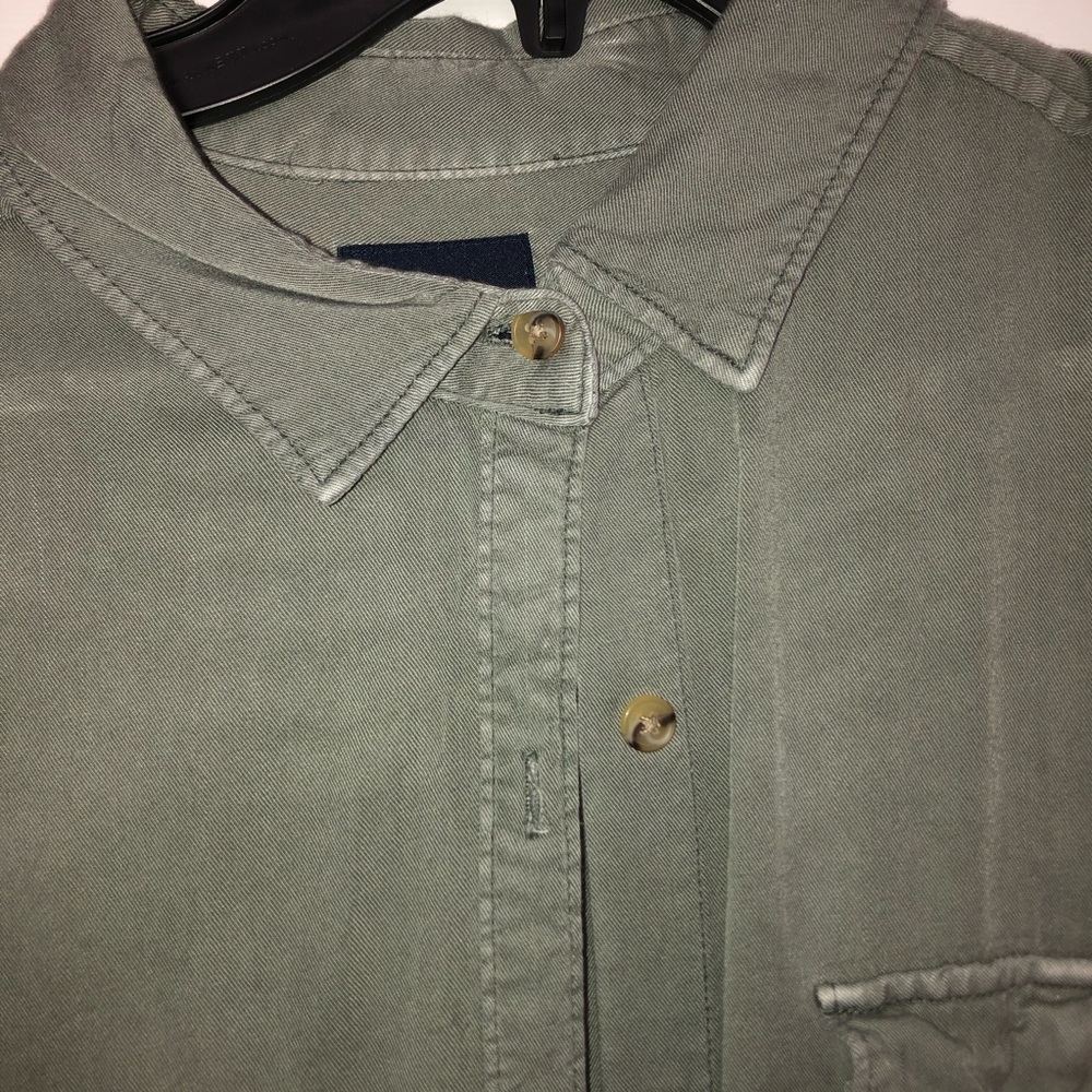 Button down shirt - Picture 3 of 4